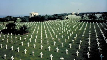 The Normandy American Cemetery and Memorial honouring U.S. soldiers who died on European soil in World War II, Colleville-sur-Mer, France.  (Credit: American Battle Monuments Commission)