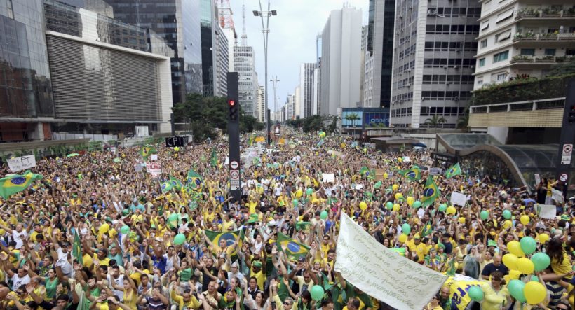 brazil-anti-government-protests-2015-april