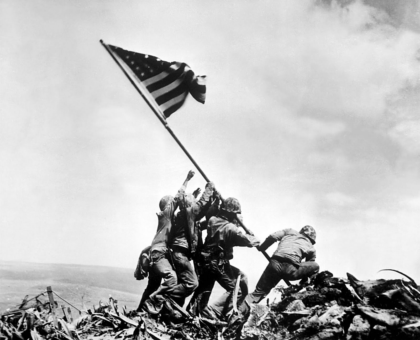 Raising-the-Flag-on-Iwo-Jima.jpg