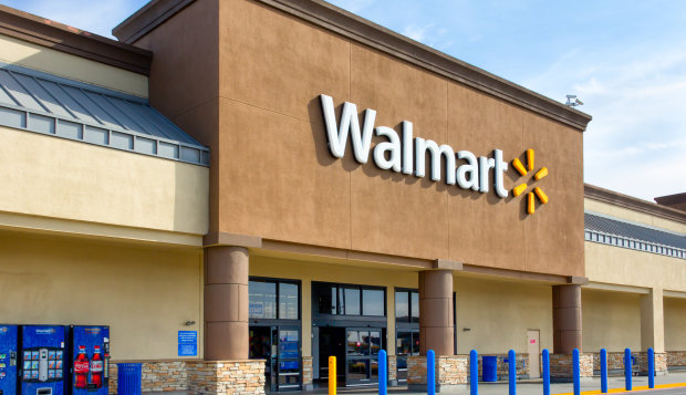 Wal-Mart suddenly closed 5 stores and laid off thousands of workers