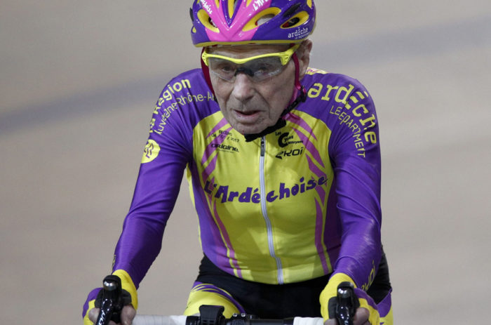 105-year-old Frenchman sets cycling record