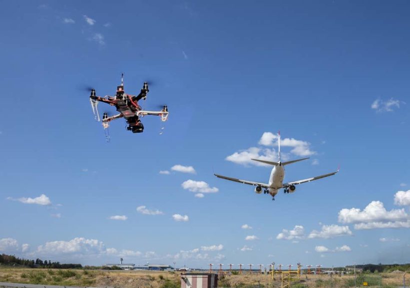 World #2 – Activists opposed to airplanes arrested at UK airport for flying drones