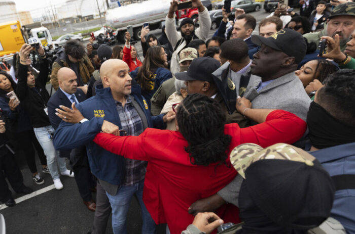 NJ Democrats ‘storm’ Newark ICE facility housing MS-13 members in ‘bizarre political stunt’