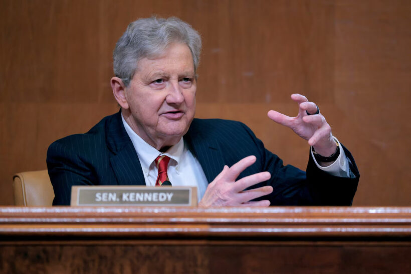 Senators approve withholding their own pay during government shutdowns